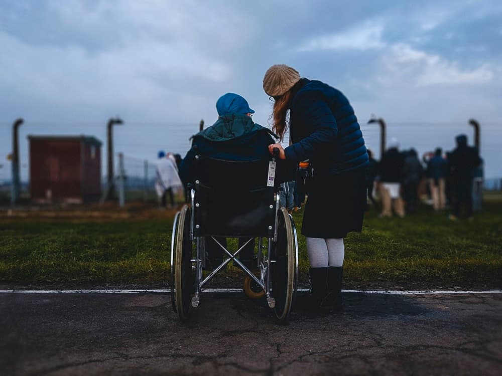 CDC support worker with an NDIS participant